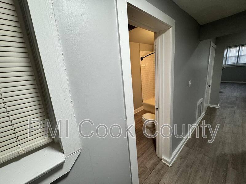 Apartment for rent at 9006 S Escanaba #G, Chicago, IL 60617