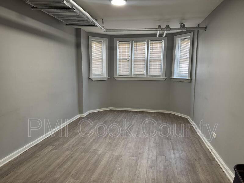 Apartment for rent at 9006 S Escanaba #G, Chicago, IL 60617