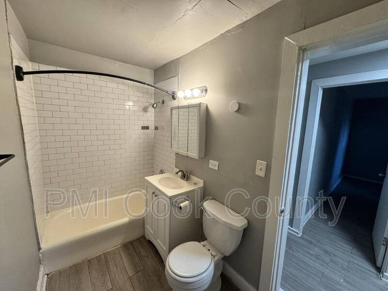 Apartment for rent at 9006 S Escanaba #G, Chicago, IL 60617
