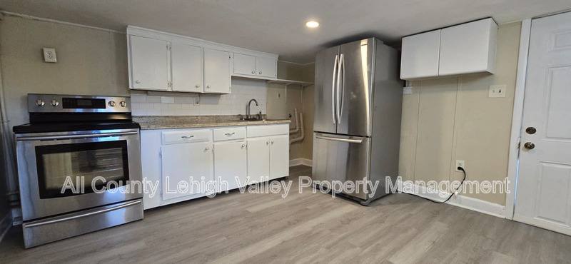 Apartment for rent at 1301 Washington St, Easton, PA 18042
