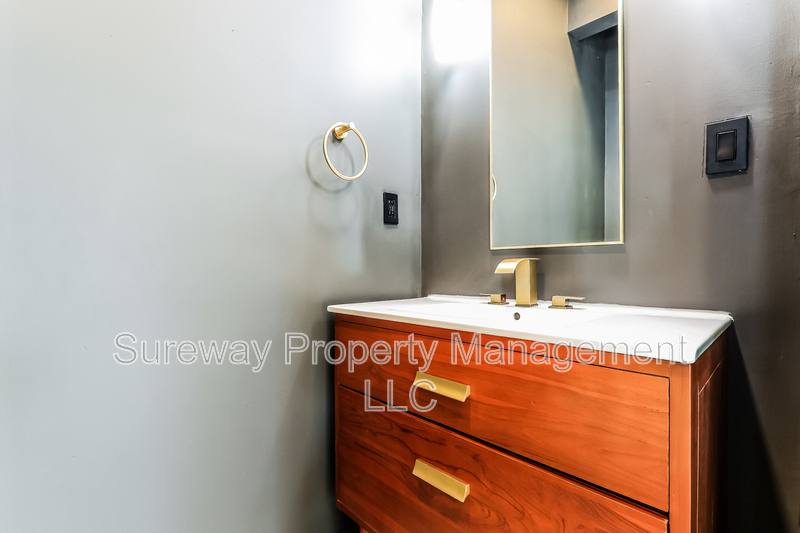 House for rent at 228 Greenwich Ave, Paulsboro, NJ 08066