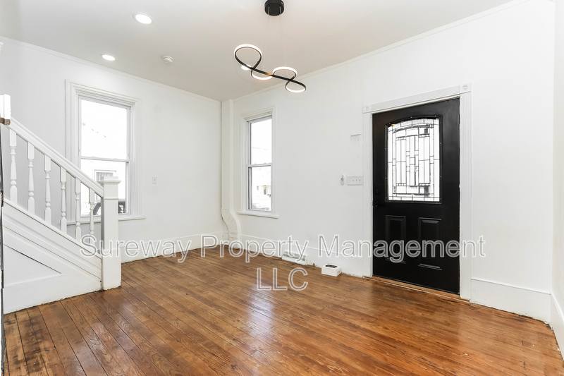 House for rent at 226 Greenwich Ave, Paulsboro, NJ 08066