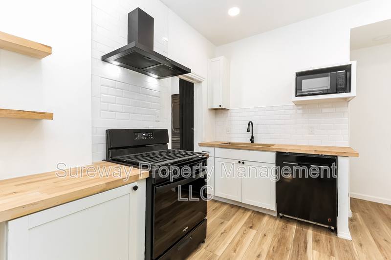 House for rent at 226 Greenwich Ave, Paulsboro, NJ 08066
