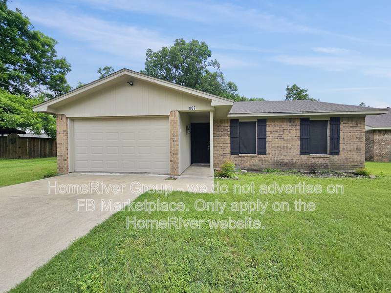 House for rent at 807 W Smith St, Cleburne, TX 76033