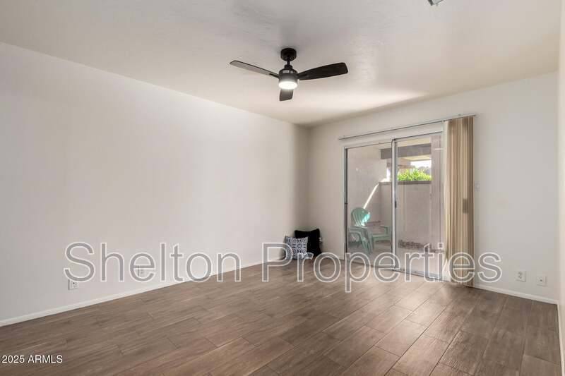 Townhouse for rent at 8131 N 107th Ave #82, Peoria, AZ 85345