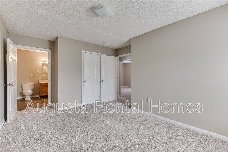 Apartment for rent at 320 Peachtree St #21, Edgefield, SC 29824
