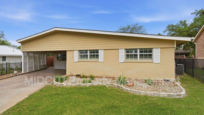 House for rent at 156 Trelawney St, McQueeney, TX 78123