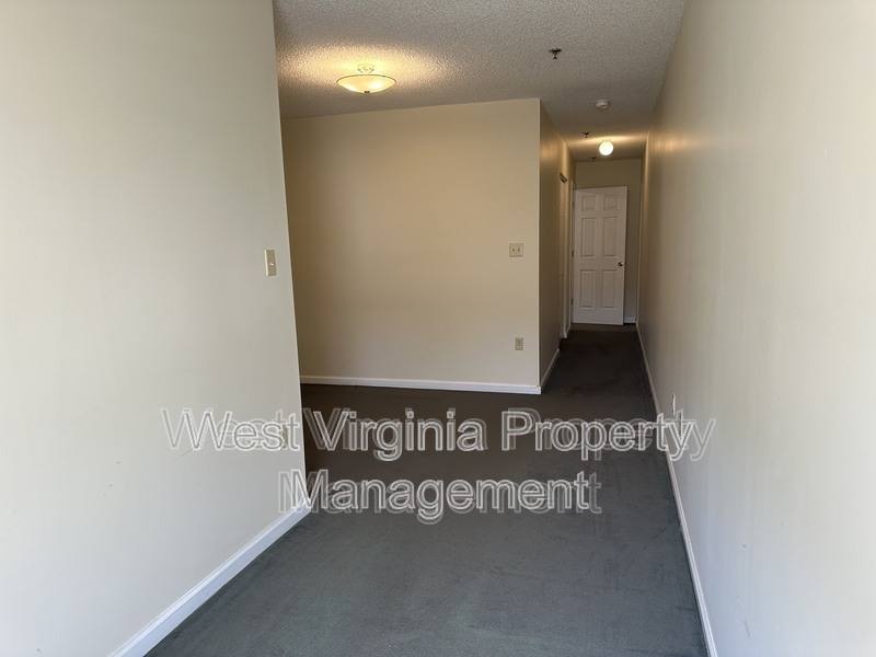 Apartment for rent at 104 N8th St #302, Princeton, WV 24740