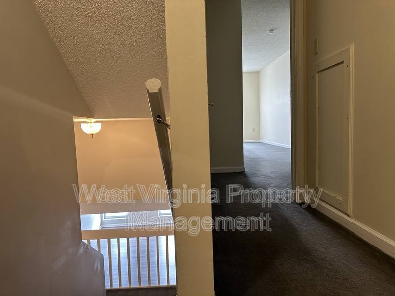 Apartment for rent at 104 N8th St #302, Princeton, WV 24740