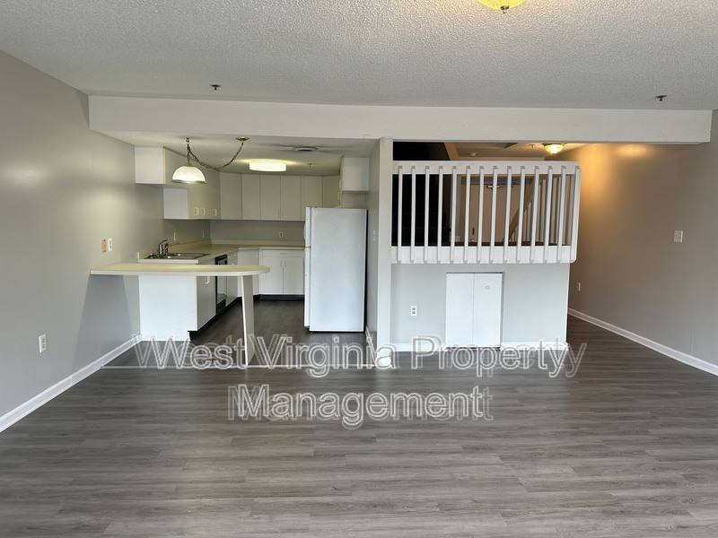 Apartment for rent at 104 N8th St #302, Princeton, WV 24740