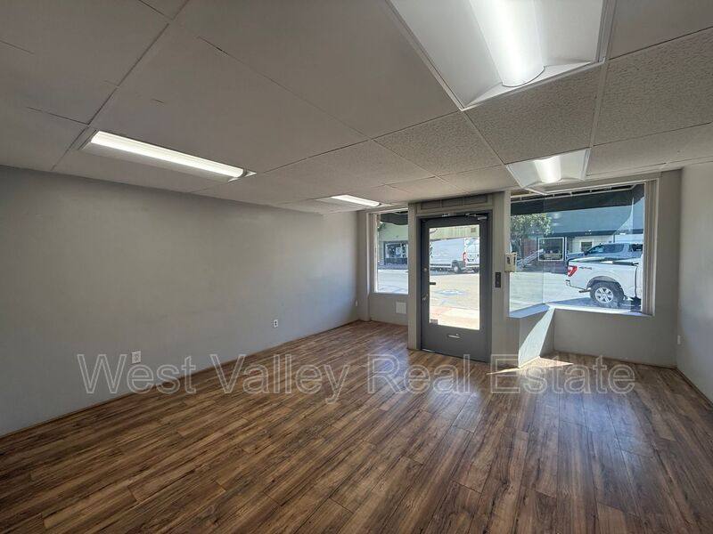 House for rent at 518 Center St, Taft, CA 93268