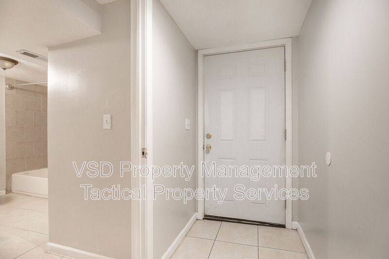 Apartment for rent at 2048 W 98 St #5, Cleveland, OH 44102