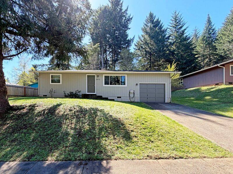 House for rent at 24712 Parkside Dr, Veneta, OR 97487