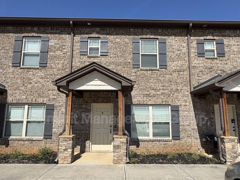 Townhouse for rent at 860 S Harkness St #E, Jackson, GA 30233