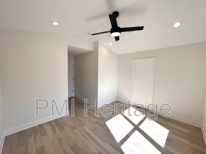 House for rent at 604 N 6th St, Rogers, AR 72756