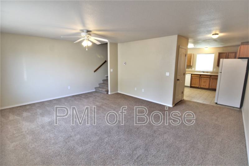 Townhouse for rent at 1031 E Iowa Ave #4, Nampa, ID 83686