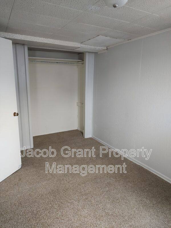 House for rent at 1042 S 4th #B, Pocatello, ID 83204