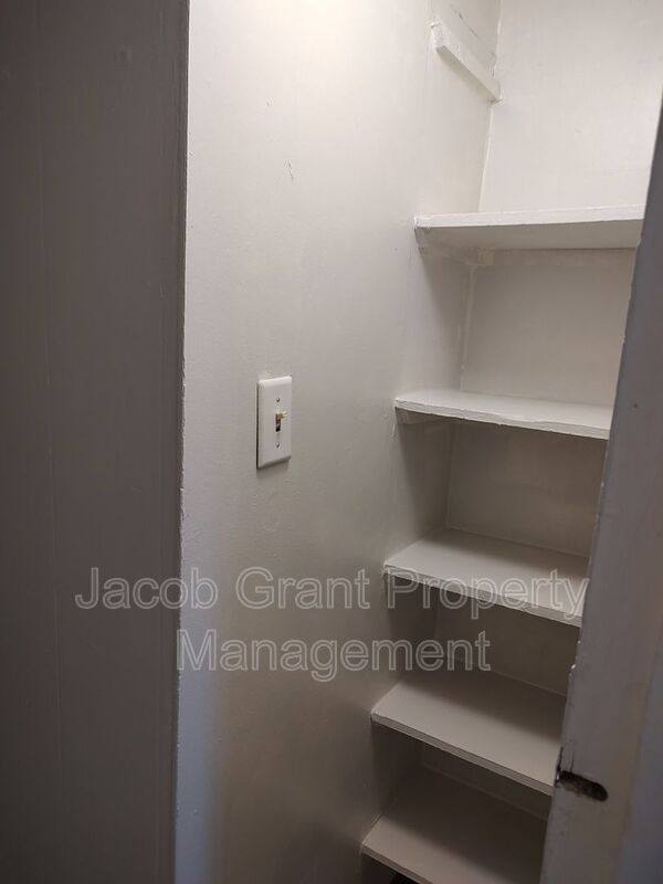 House for rent at 1042 S 4th #B, Pocatello, ID 83204