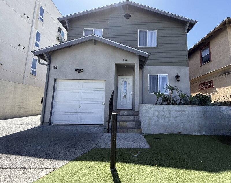 Apartment for rent at 114 W 50th St, Los Angeles, CA 90037