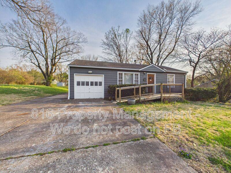 House for rent at 11307 E 77th Terrace, Kansas City, MO 64138