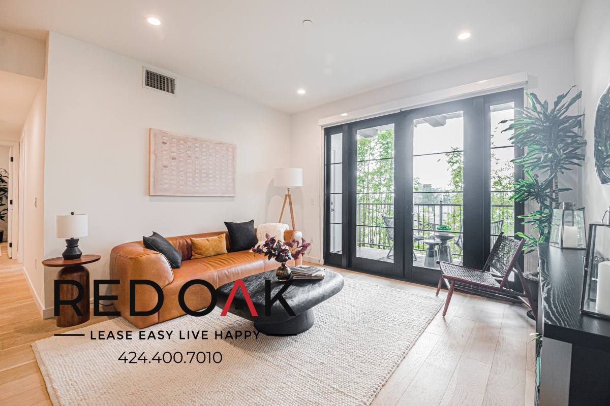 Condo for rent at 1333 S Orange Grove Ave #413, Los Angeles, CA 90019
