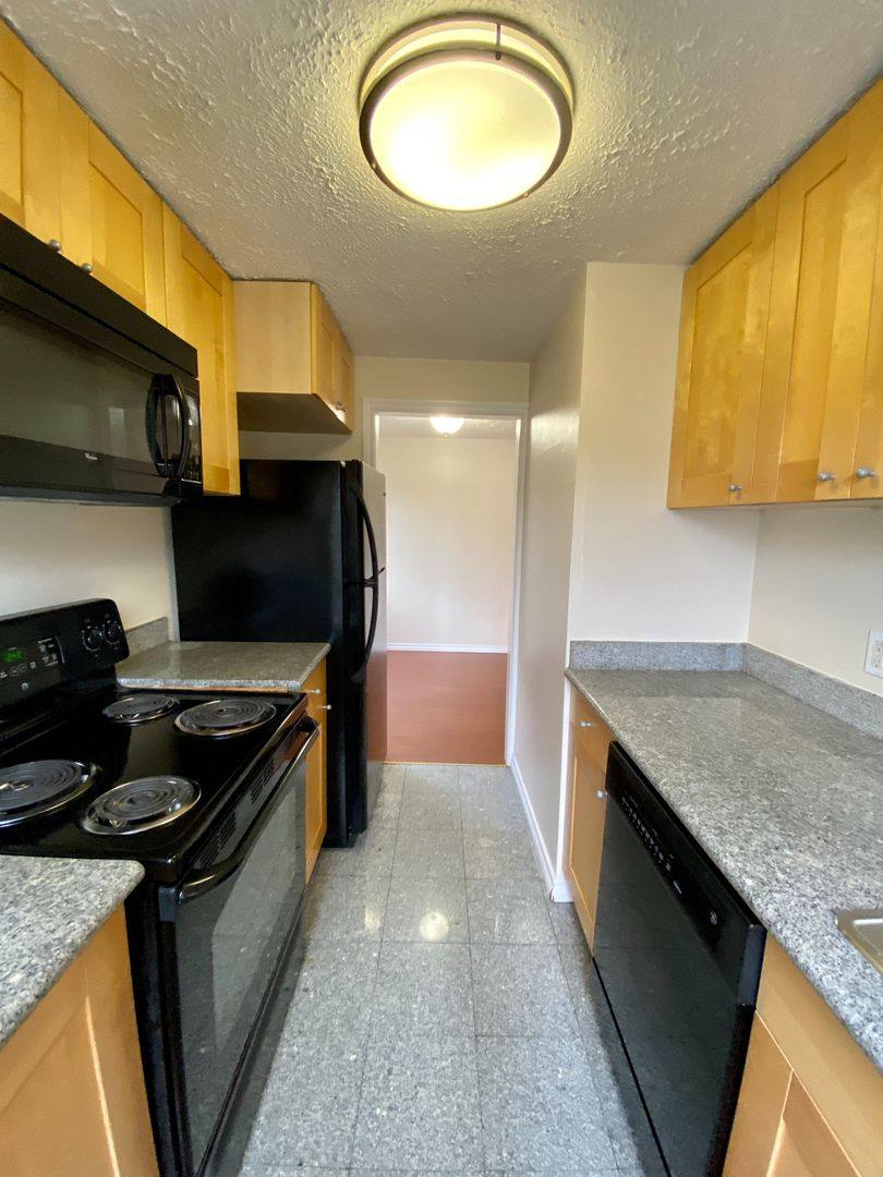 Apartment for rent at 1703 E Union St, Seattle, WA 98122
