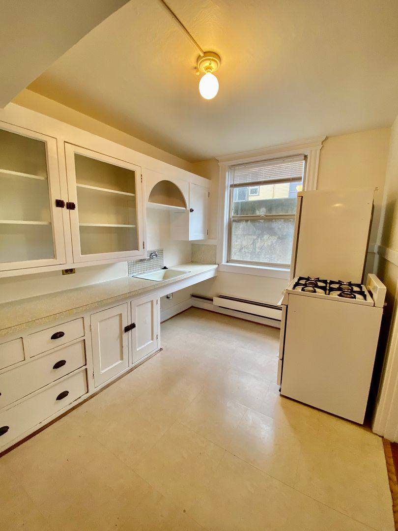 Apartment for rent at 1615 15th Ave, Seattle, WA 98122