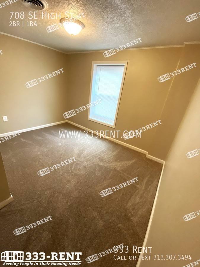 House for rent at 708 SE High St, Greenwood, MO 64034