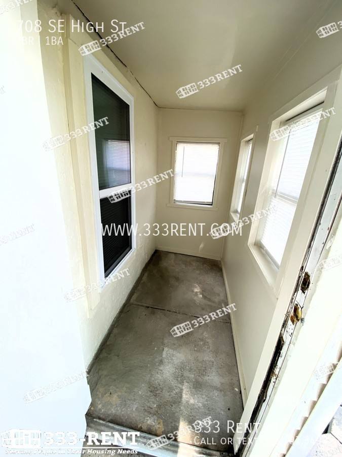 House for rent at 708 SE High St, Greenwood, MO 64034