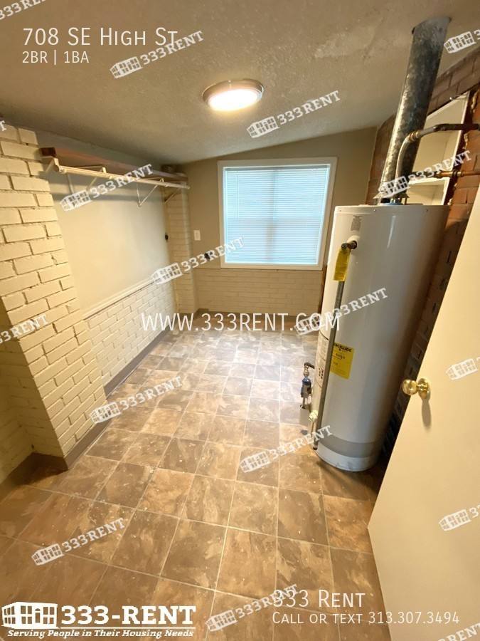 House for rent at 708 SE High St, Greenwood, MO 64034