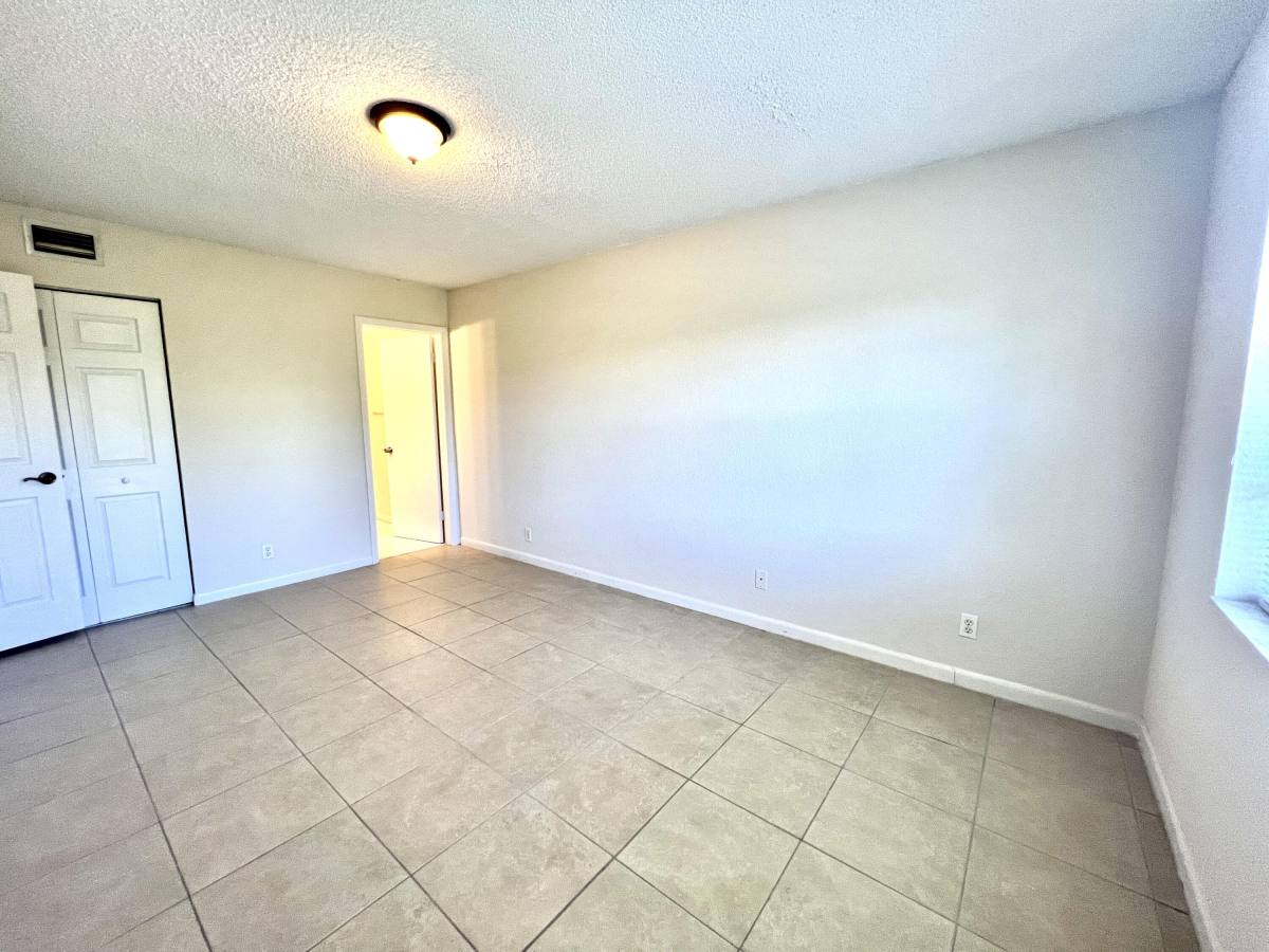 Condo for rent at 120 Sparrow Dr #302, West Palm Beach, FL 33411