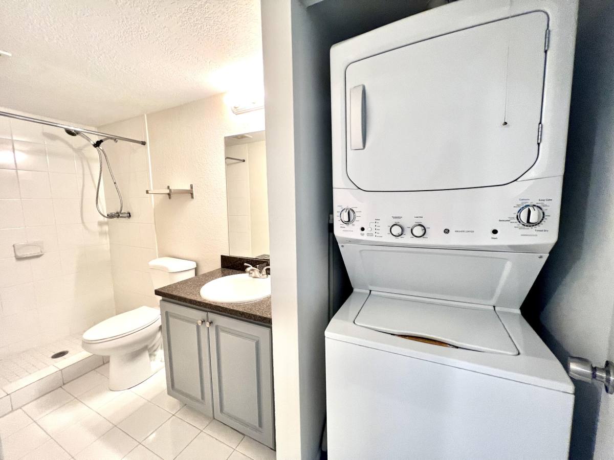 Condo for rent at 120 Sparrow Dr #302, West Palm Beach, FL 33411