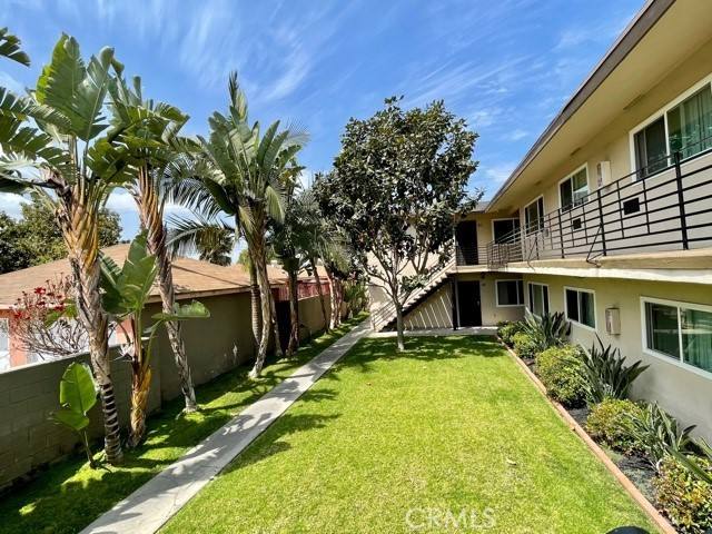 Apartment for rent at 12425 Harris Ave, Lynwood, CA 90262