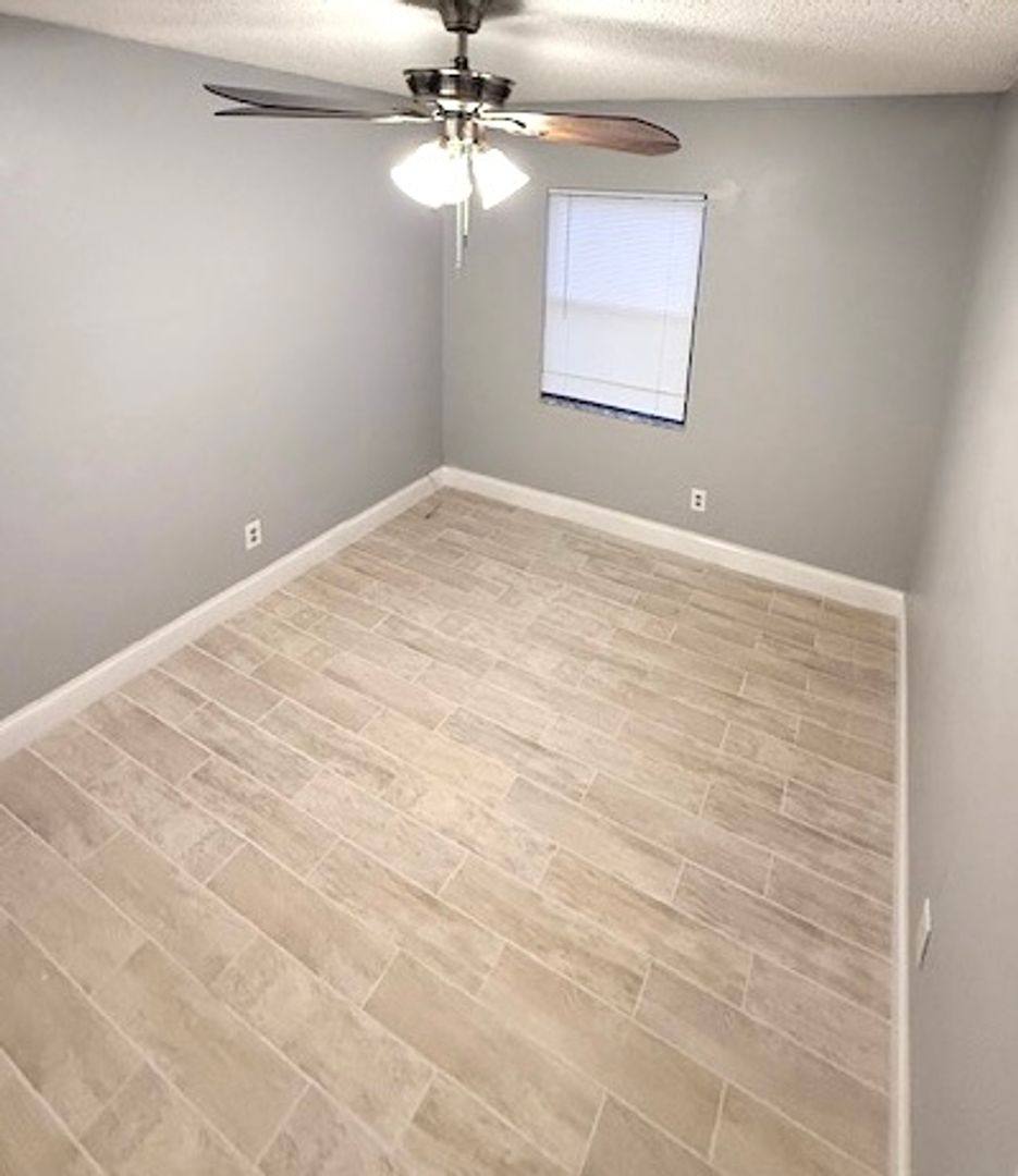Apartment for rent at 5228 Cherry Ave, Seffner, FL 33584