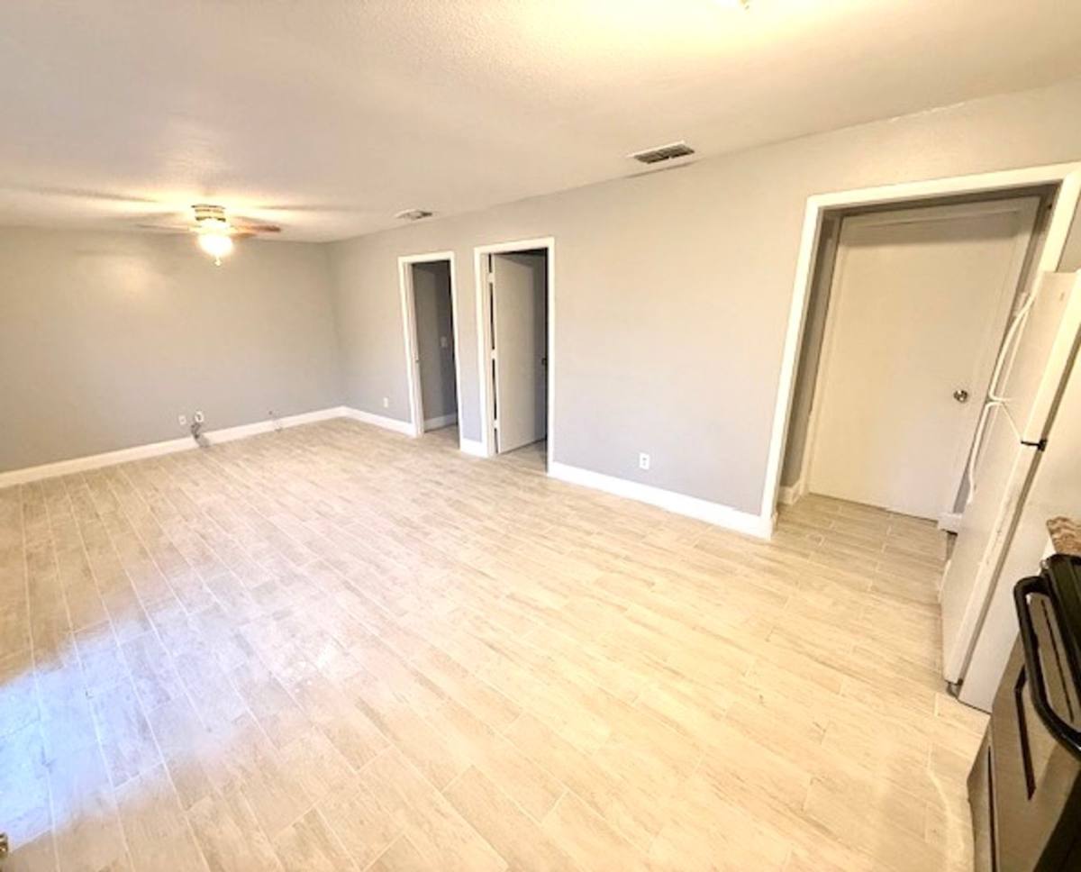 Apartment for rent at 5228 Cherry Ave, Seffner, FL 33584