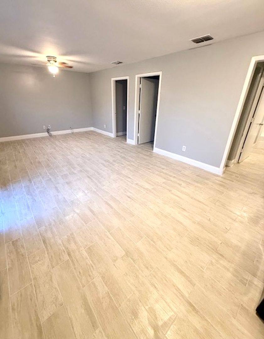 Apartment for rent at 5228 Cherry Ave, Seffner, FL 33584
