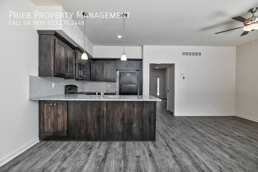 Townhouse for rent at 10330 Farrow Ave #BUILDING 6, Kansas City, KS 66109