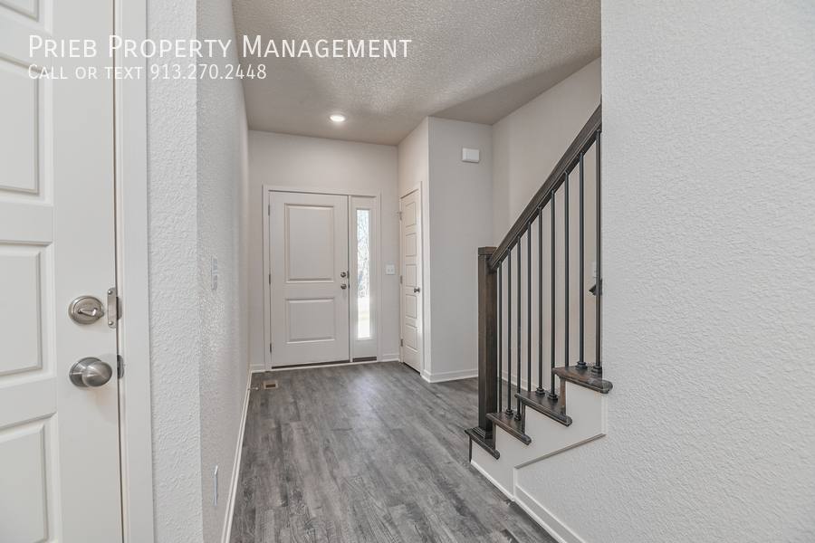Townhouse for rent at 10330 Farrow Ave #BUILDING 6, Kansas City, KS 66109