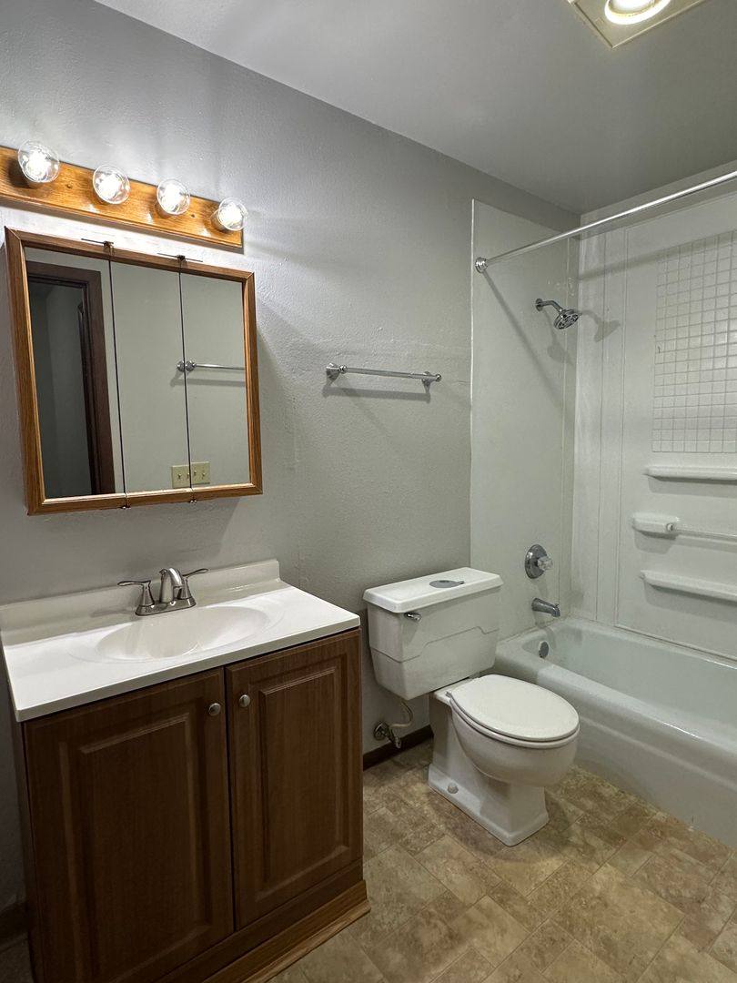 Apartment for rent at 1701 Stonebridge Rd, West Bend, WI 53095