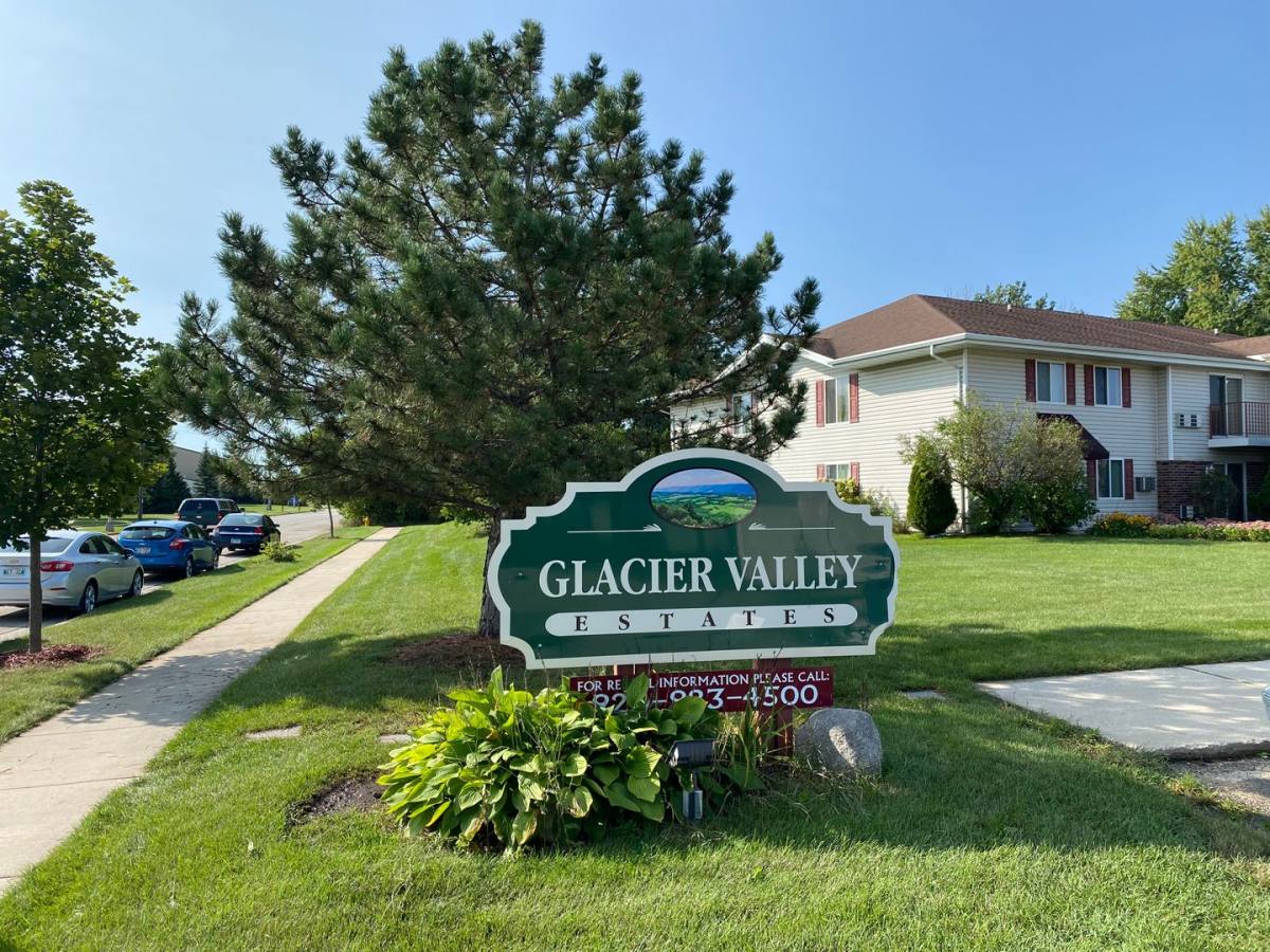 Apartment for rent at 40 Prairie Rd, Fond Du Lac, WI 54935