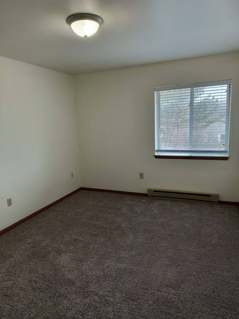 Apartment for rent at 40 Prairie Rd, Fond Du Lac, WI 54935
