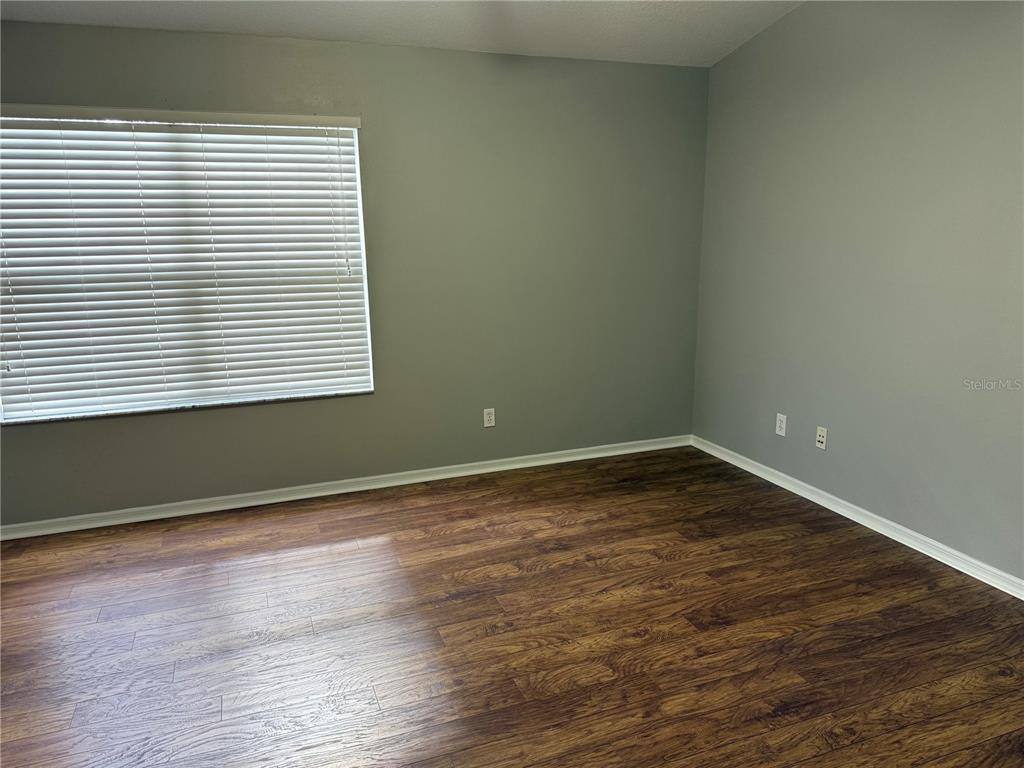 Apartment for rent at 15776 Fishhawk Falls Dr, Lithia, FL 33547