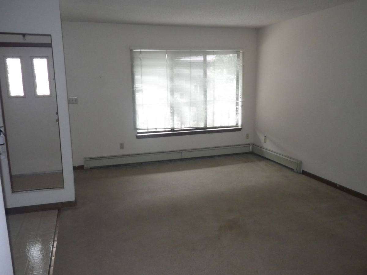 Apartment for rent at 203 River St, Iowa City, IA 52246