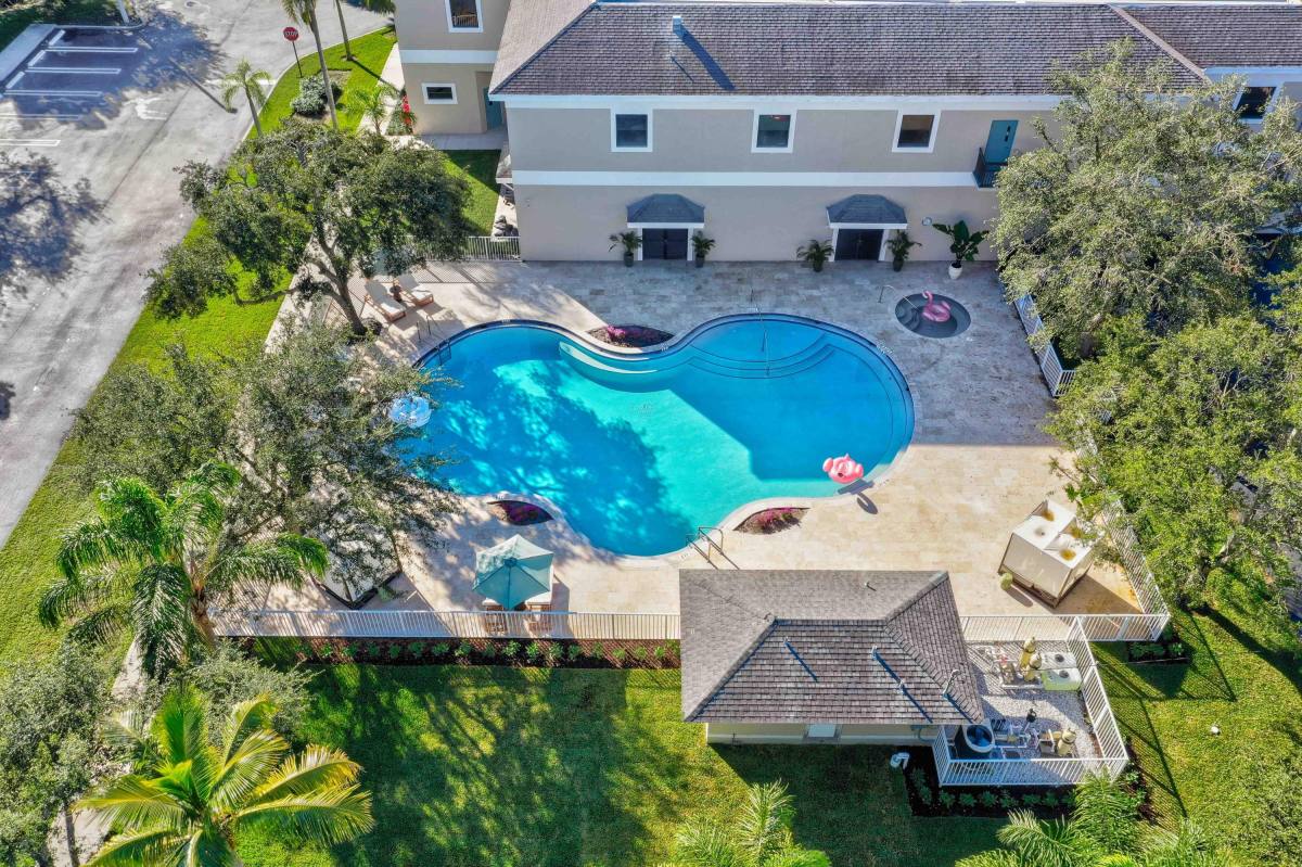 Condo for rent at 4685 Haverhill Rd #4685A8, West Palm Beach, FL 33417