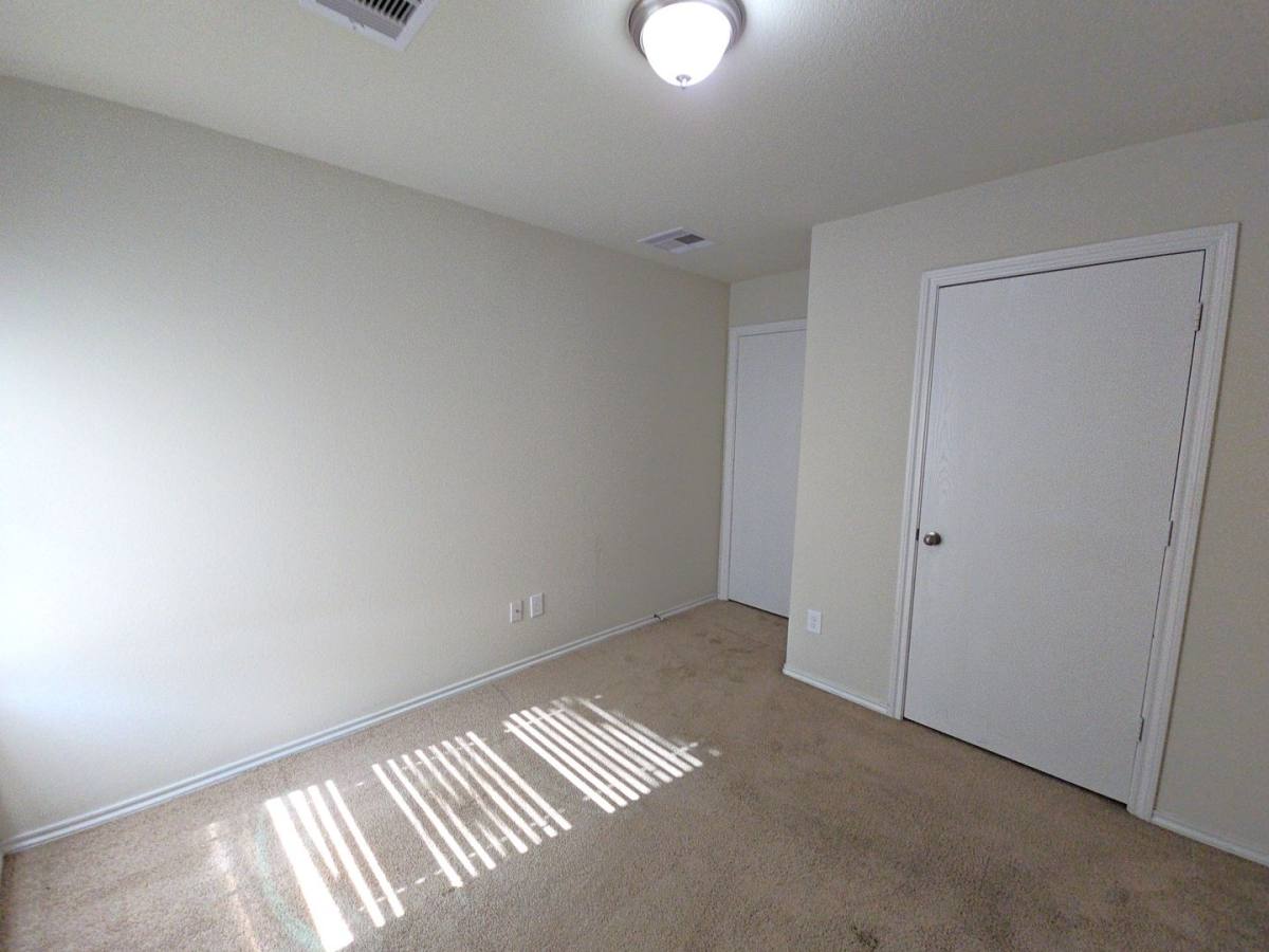 House for rent at 810 Lightning Bug, Conroe, TX 77301