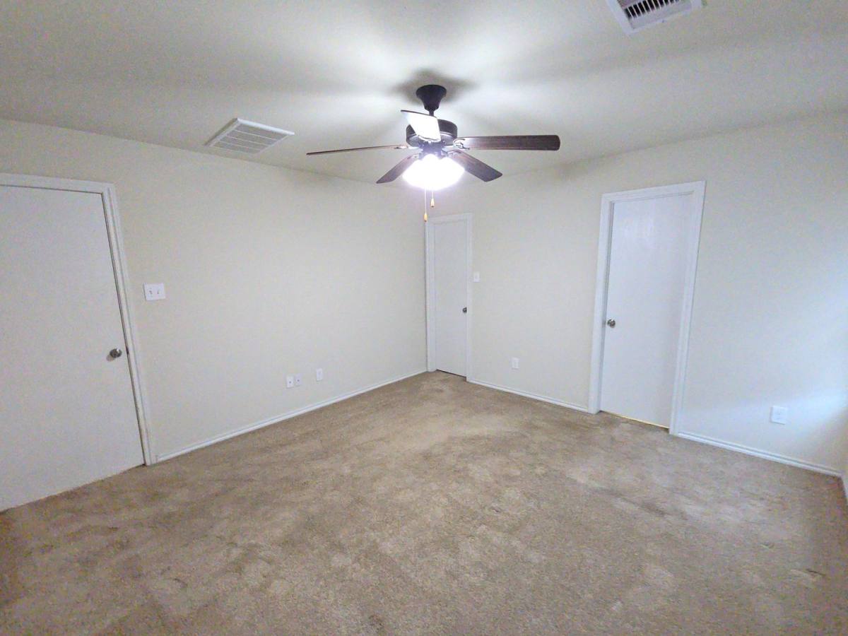 House for rent at 810 Lightning Bug, Conroe, TX 77301