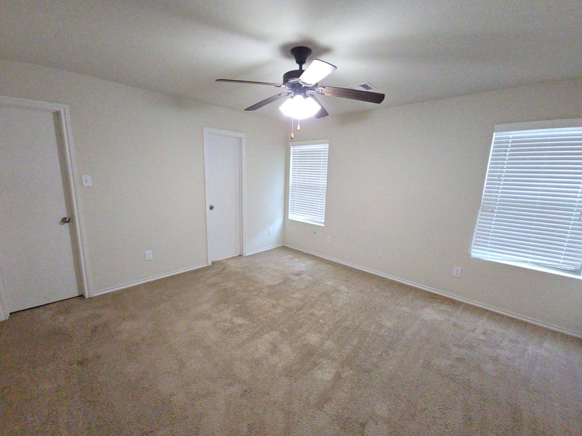 House for rent at 810 Lightning Bug, Conroe, TX 77301