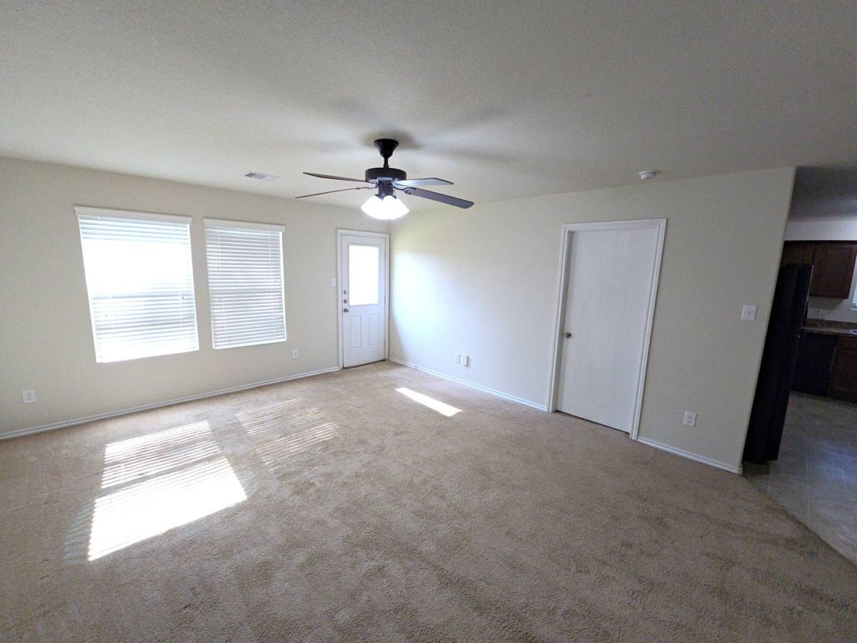 House for rent at 810 Lightning Bug, Conroe, TX 77301