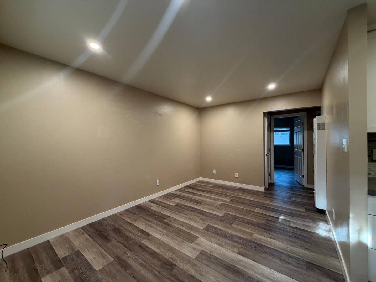 Apartment for rent at 477 Jean St #B, Oakland, CA 94610