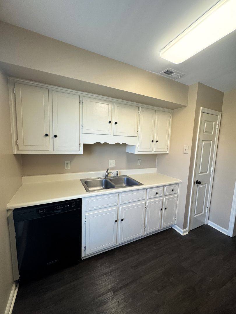 Apartment for rent at 2609 Wynterhall Rd SE #D, Huntsville, AL 35803